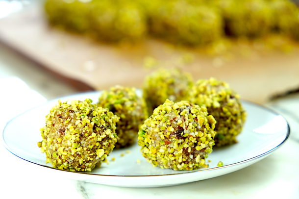 Vegan Date Nut Balls