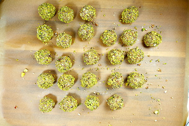 Vegan Date Nut Balls