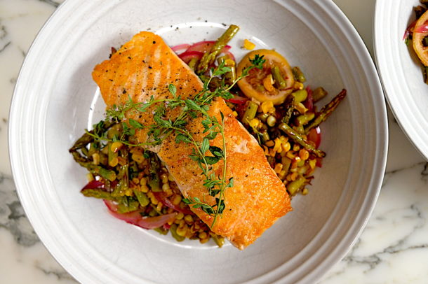 Seared Salmon with Sautéed Asparagus and Corn