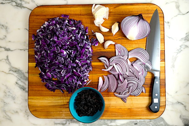 Braised red cabbage